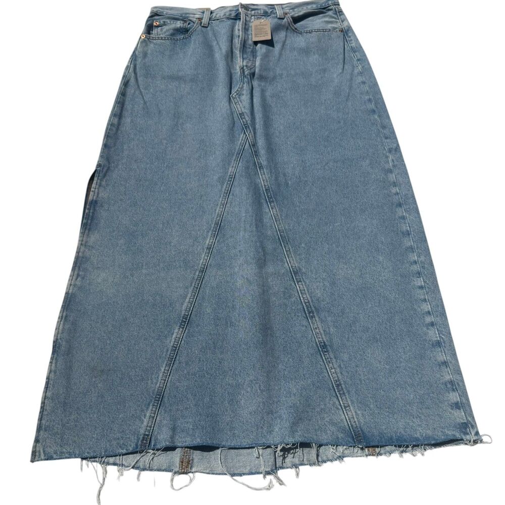Levi’s Icon Long Denim Maxi Skirt Women’s 32 Light Wash Raw Hem NWT